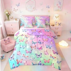 Brand new twin butterfly comforter/sheet set
